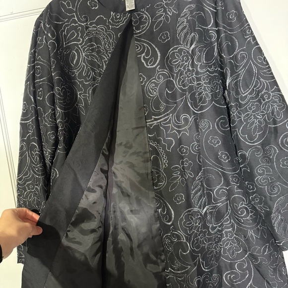 Chico's Embroidered Silk Duster Jacket Black and Silver Floral Longline Size XL - Picture 5 of 13